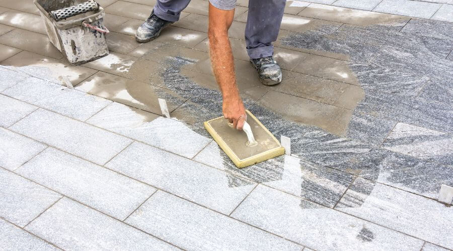 Professional gutter cleaning in Edwards, IL
